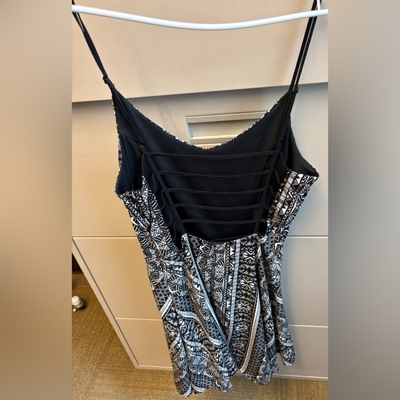 L.A. Hearts Black White Fit Flare Skater Mini Cutout back Dress size Medium - Picture 3 of 9